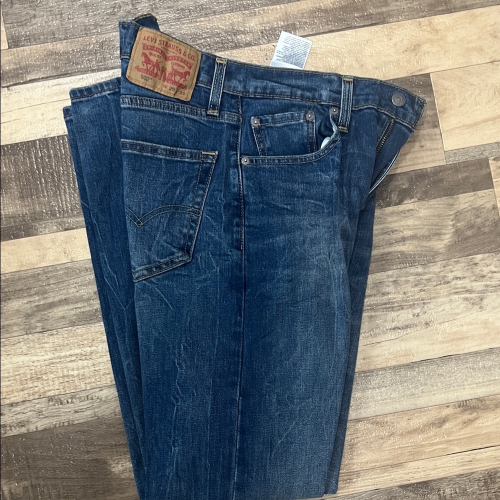 Men’s Levi 502 jeans